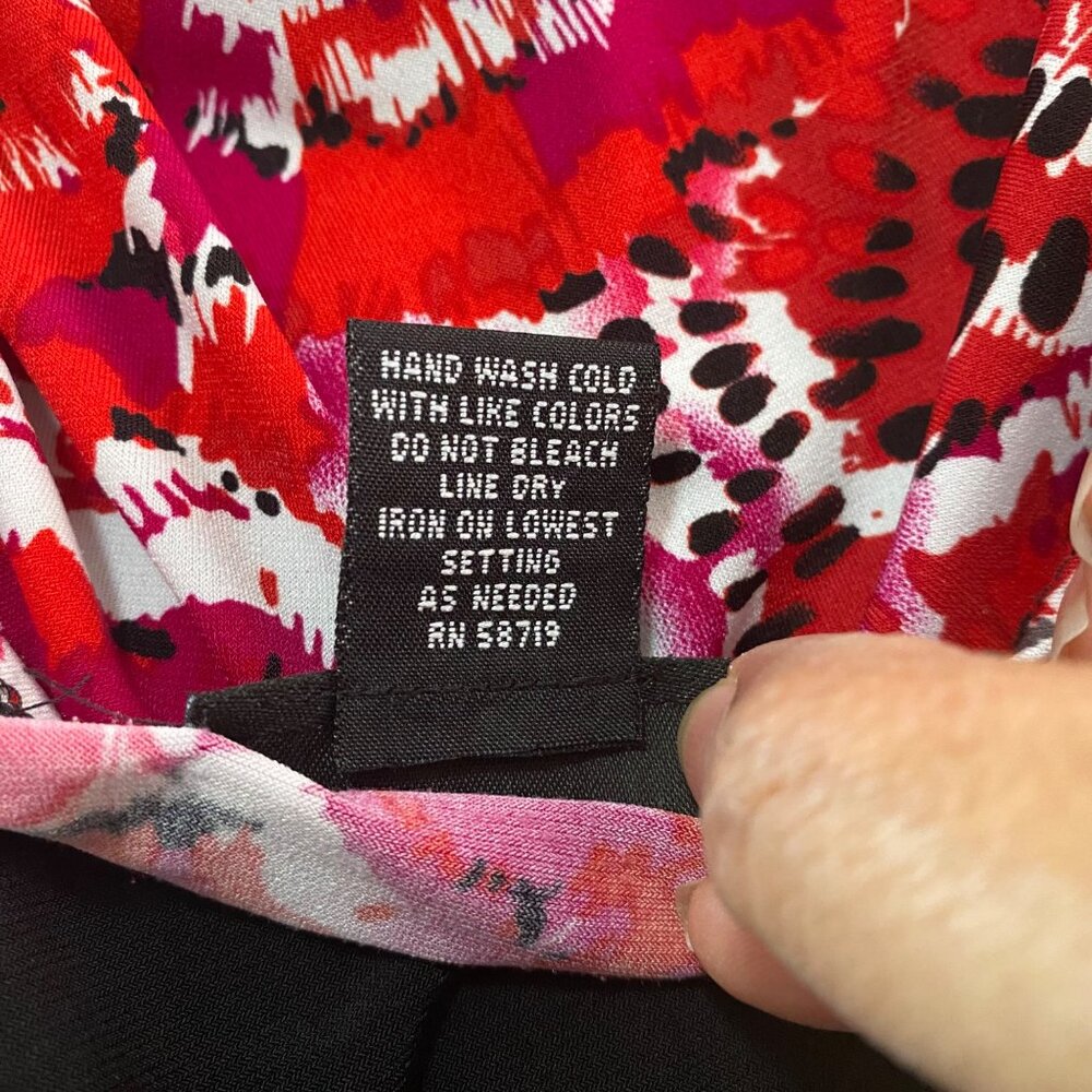 Bay Studio Blouse 1X Red Black Abstract Tie Dye Swirl Plus Size Career Boho Chic - Picture 6 of 8
